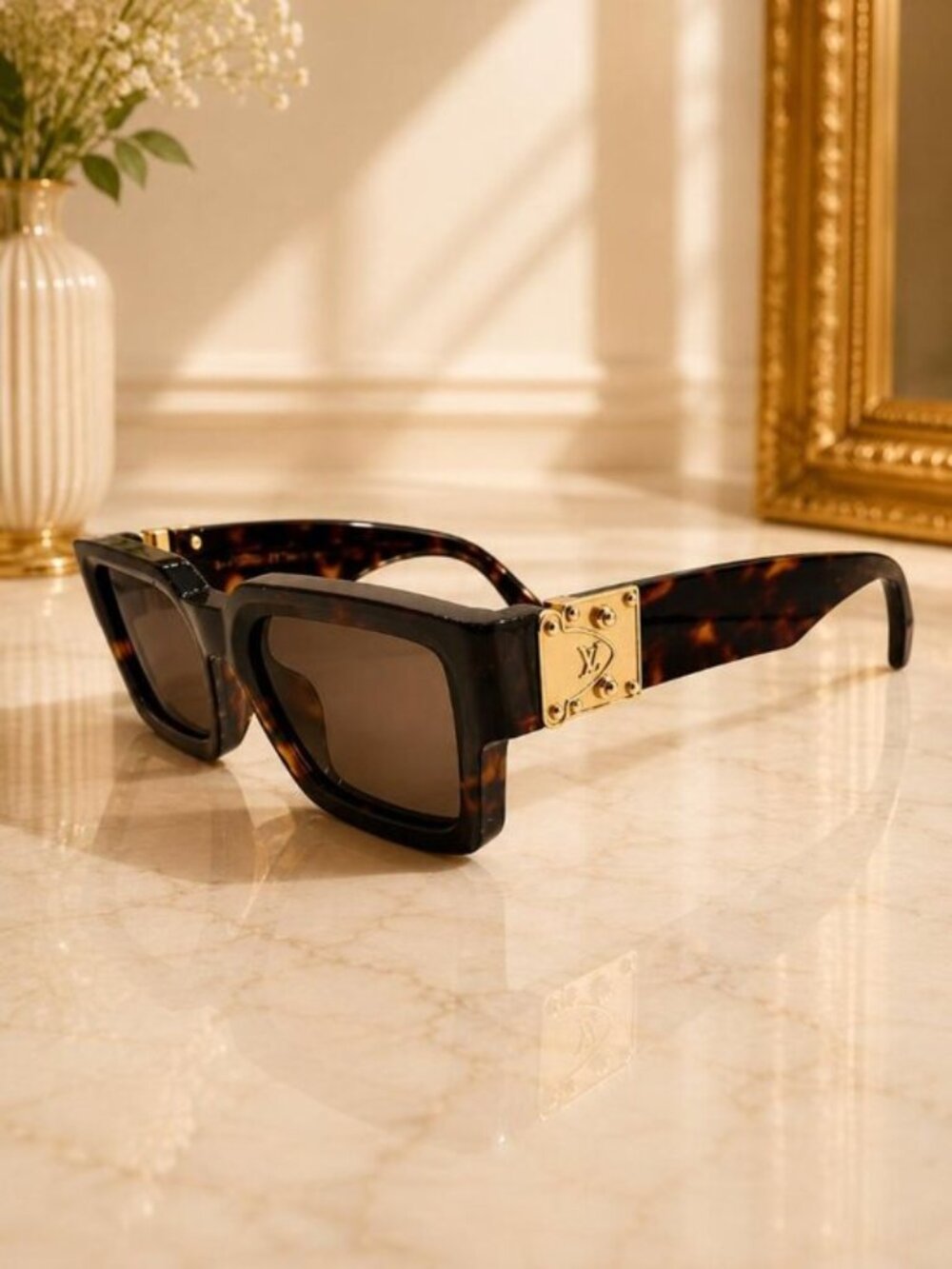 Authentic Louis Vuitton 1.1 Millionaires Tortoise Square Sunglasses Gold LV